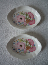 2 Vintage Wedgwood Meadow