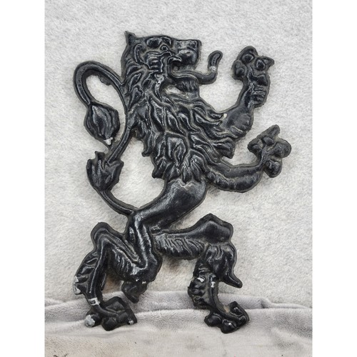 Vintage lion rampant cast - vintage, iron
