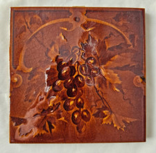 GORGEOUS PILKINGTON GRAPES DESIGN ANTIQUE 6 INCH TILE