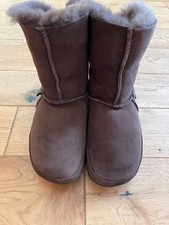 FitFlop Mukluk Shorty Chocolate Brown Suede Shearling Lined Boots size 5