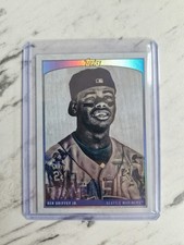 2022 TOPPS X LAUREN TAYLOR KEN
