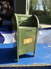 Vintage American Metal Mailbox