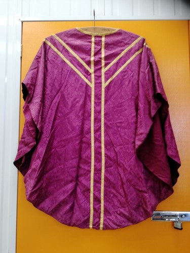 Church robes priest clergy - church,