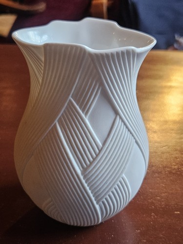 Kaiser white porcelain vase - ak,