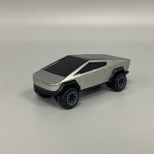 Hot wheels silver tesla - wheels,