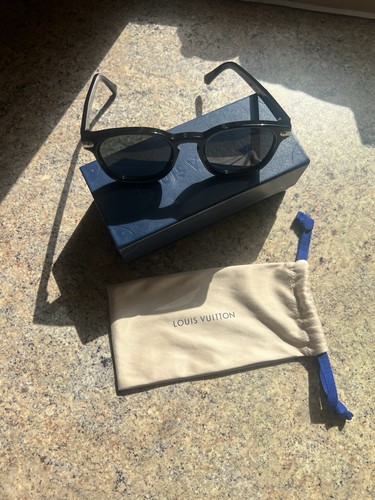 Signature square round - lv,