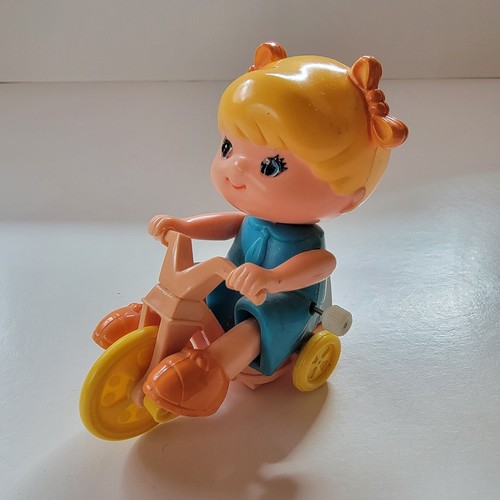 Vintage 1979 tomy girl - tomy, on