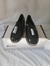 Lotus ‘York’ Patent Floral