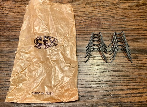 Headlight retaining clips - headlight,