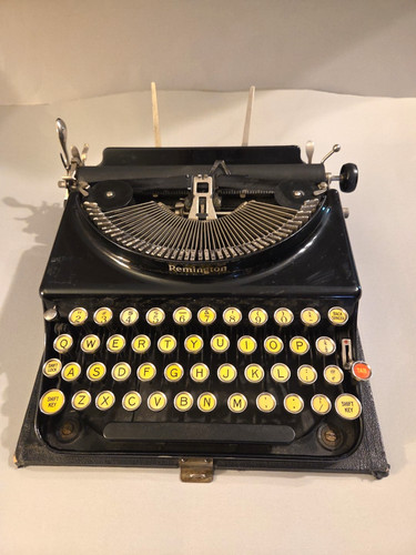 Antique typewriter remington - antique,