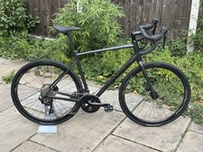 Road Bicycle Giant Contend AR Large hydraulic disc  brakes  excellent condition 