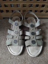PAVERS SAGE GREEN SANDALS