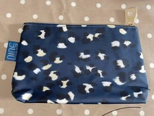 NINE SAVANNAH MILLER ELEMIS