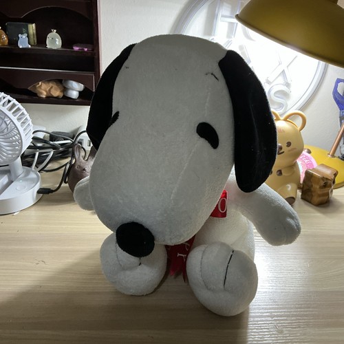 Medium snoopy soft toy - medium,