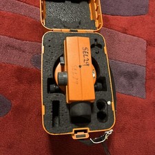 Leica Wild NA20 Surveying
