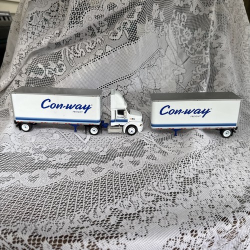 Tonkin con way freight - con-way, double