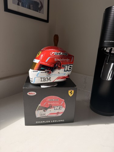 Charles leclerc bell - bell, ferrari