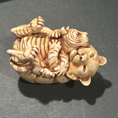 Vintage harmony kingdom of - vintage,