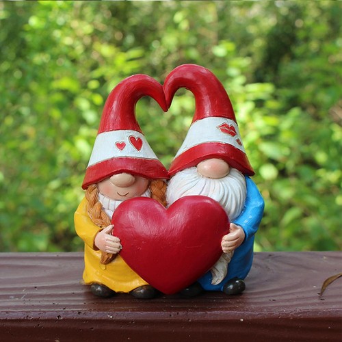 Gnome couple statue wedding - couple,