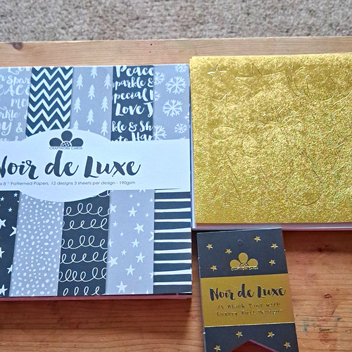 Noir lux paper pad punch - lux,