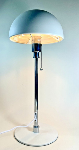 Bauhaus style chrome white - &,