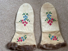 Vintage / Antique Inuit Mittens. Made in Canada. c.1930s. Excellent Condition.