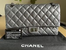Chanel 2.55 reissue size 226