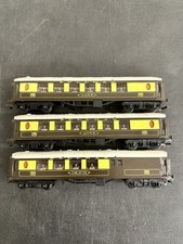 Three Vintage Pullman Triang Coaches . Light Wear . 