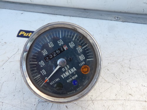 Yamaha 200 speedo - rd,