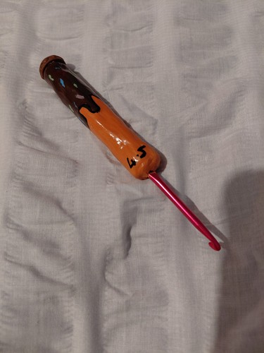 5mm crochet hook - 4., doughnut