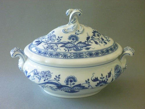 Hutschenreuther blue onion - blue,