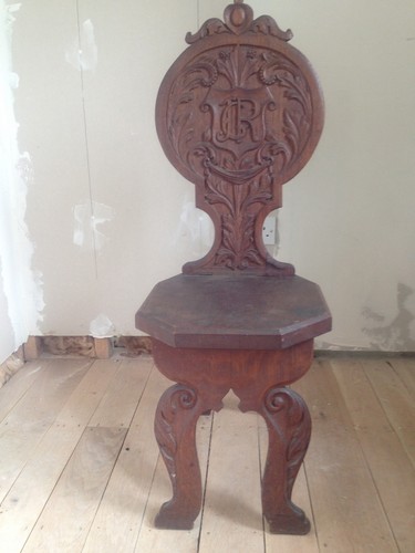 Carved oak sgabello - oak,