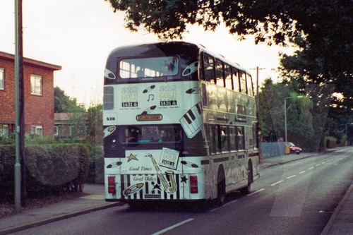 Bus photo reading buses - -, 530