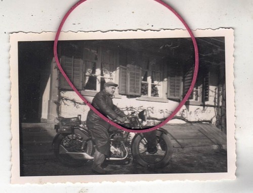 Photo old motorcycle - photo,