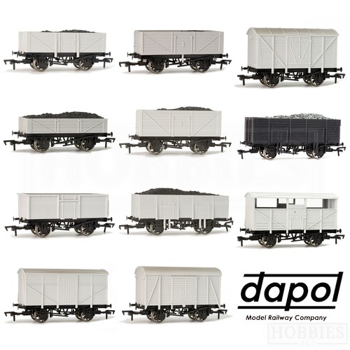 Dapol unpainted wagons - wagons, plastic