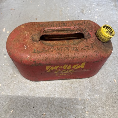 Vintage metal red petrol - red,