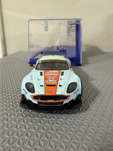 Scalextric aston martin - 1:32,