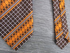Retro Patterned Pattern