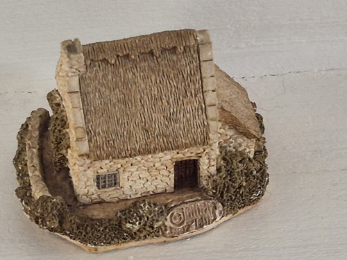 Lilliput lane cottages tanners - lilliput,
