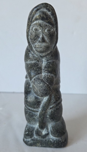 Signed inuit soapstone - inuit, carving