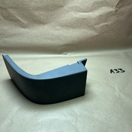 Nos molding rear right - rear,