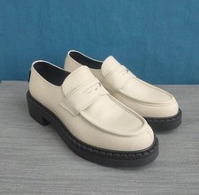 G. H. Bass & Co Albany II Saddle Loafers. Ivory Leather. UK Size 6
