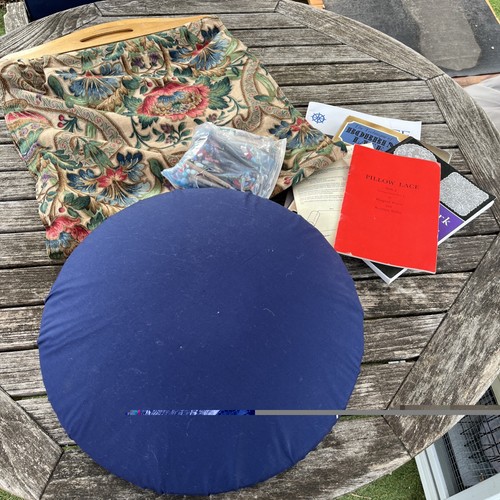 Job lot lace making - job,