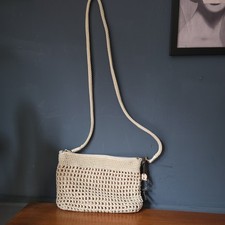 The Sak Crochet Beige / gold underlay Shoulder Bag Used Tassel 