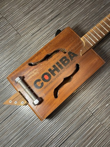 Cohiba cigar box guitar - cohiba, 3