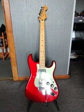 Fender Black Top Stratocaster HH Candy Apple Red