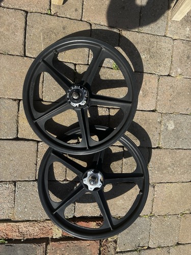 Vintage black skyway mag - black,