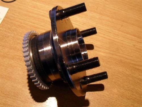 Front hub and - , bearing