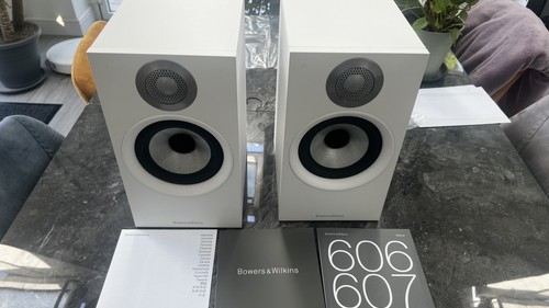 Bowers and wilkins 607 - and, b&w