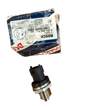 BOSCH 0281002907 CR Fuel Pressure Sensor 7701068400 for MB VW RENAULT NISSAN